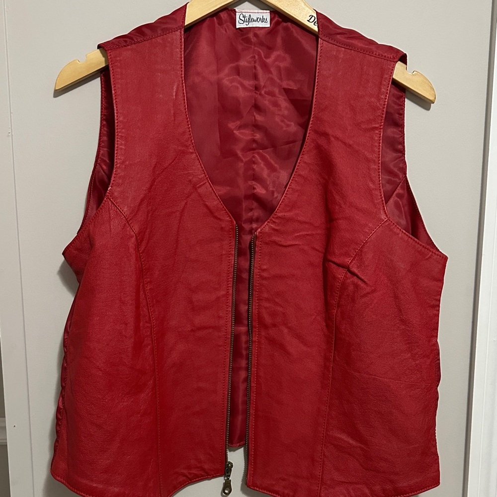 Styleworks Red genuine leather Zip-Up Vintage Vest men’s sz XL